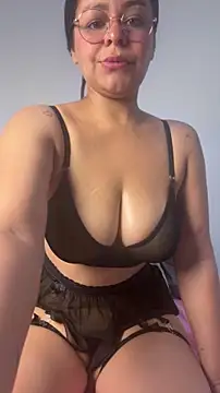 sweet shadil  online show from May 15, 1:14 pm