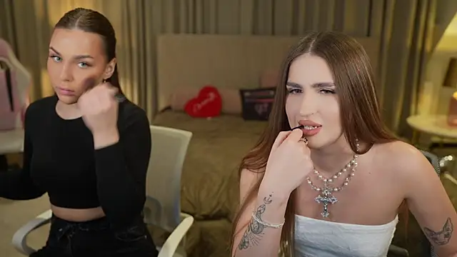 Goldie Flame online show from April 8, 6:54 pm