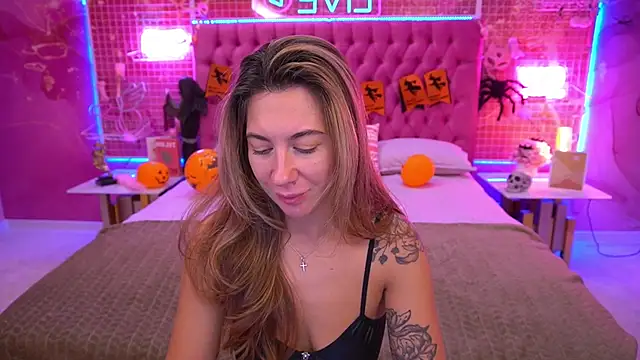 KateShanny online show from November 1, 7:12 am