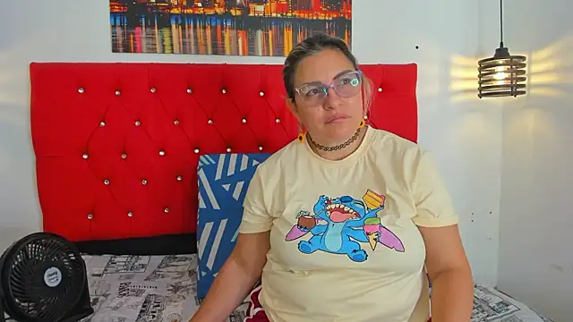 carolinacrus01 online show from January 10, 6:34 pm