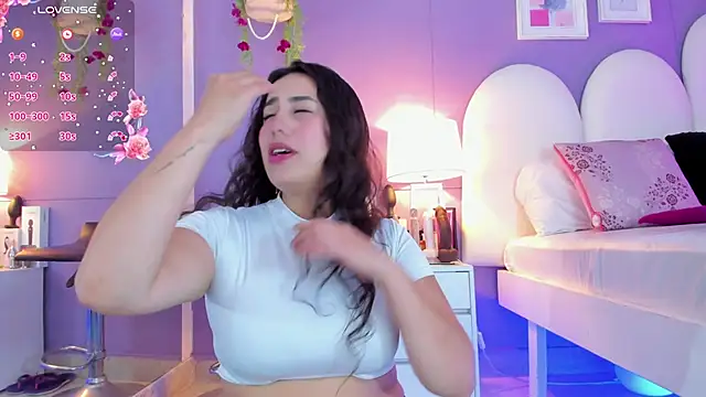 my aleja  online show from October 21, 1:15 pm