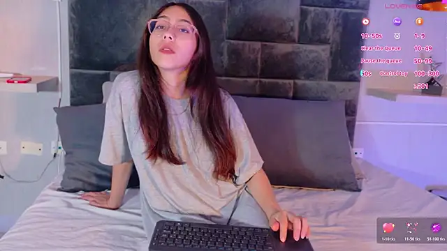 juliie star online show from May 29, 11:46 pm