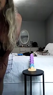 Snapshot of milf-Lacey chatting on September 13, 3:20 pm milf-Lacey online show from September 13, 3:20 pm