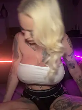 shortybig official online show from May 8, 4:16 am