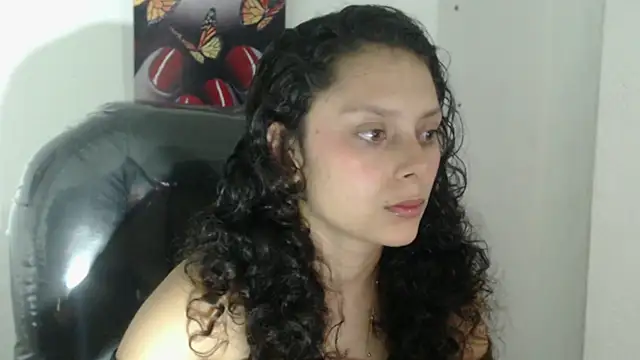 Lily Jone7 online show from September 30, 8:03 pm