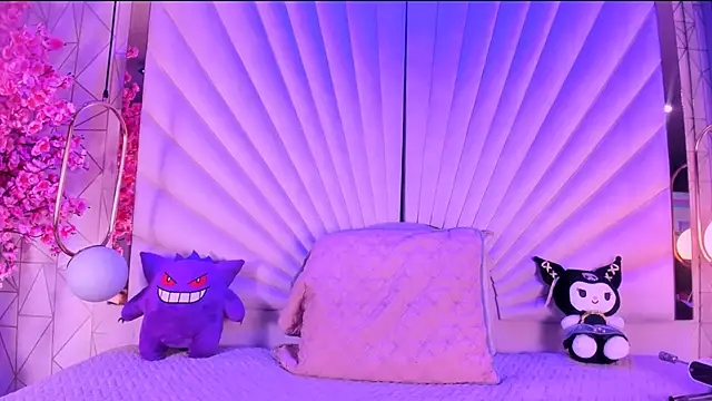 VesperVelvet online show from May 12, 5:16 am