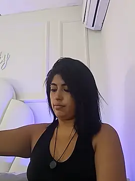Kaylachannell online show from May 24, 3:49 am