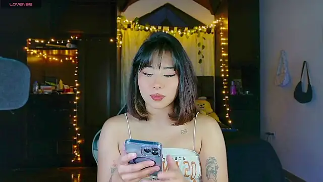 Shisuku Sophi online show from March 22, 11:33 pm