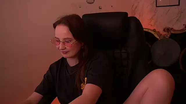 SofieBloom online show from May 23, 10:52 pm