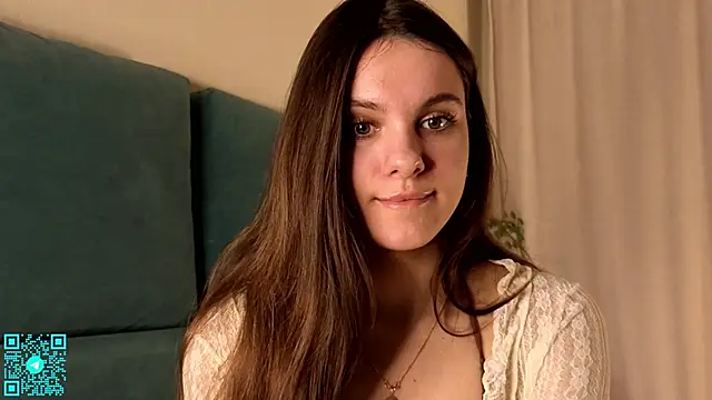 chloemilka online show from March 12, 5:15 pm