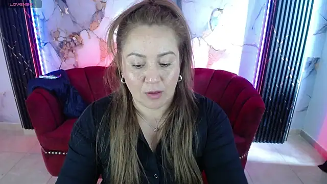 camixxx m online show from May 12, 4:35 pm