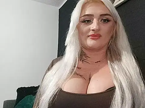 AnastasiaLips online show from April 2, 8:39 pm