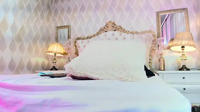 NicolleMonroe  online show from November 14, 3:23 pm