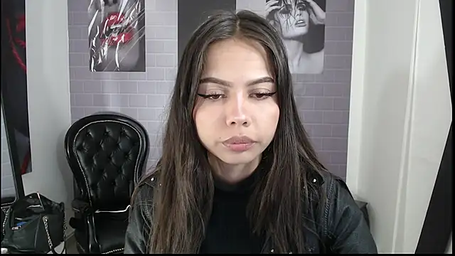 aleesha cameron02 online show from October 14, 7:05 pm