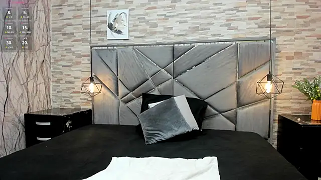 MELODY FIRE  online show from November 3, 3:05 pm