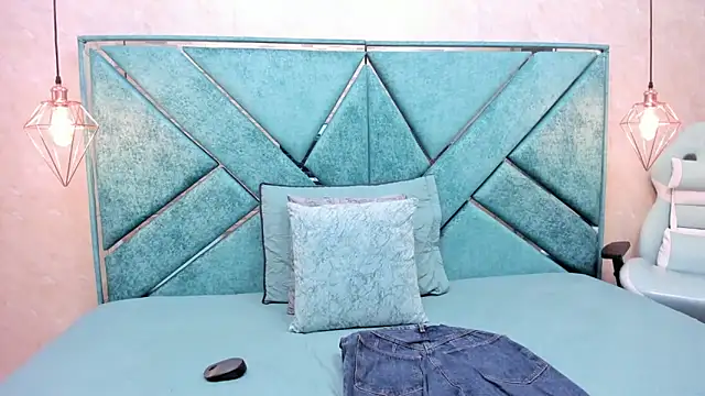 MELODY FIRE  online show from October 23, 2:23 pm