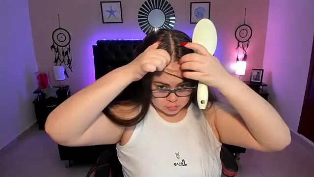 LolaVillalobos online show from March 20, 12:32 pm