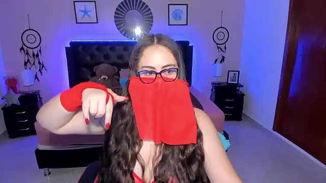 LolaVillalobos online show from March 15, 1:13 pm