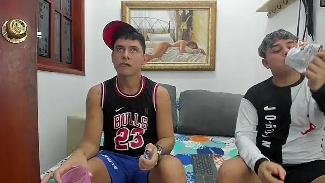 DavilANDkevin2 online show from October 1, 2:27 am
