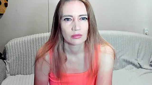 JessFoxxx online show from May 8, 3:43 am
