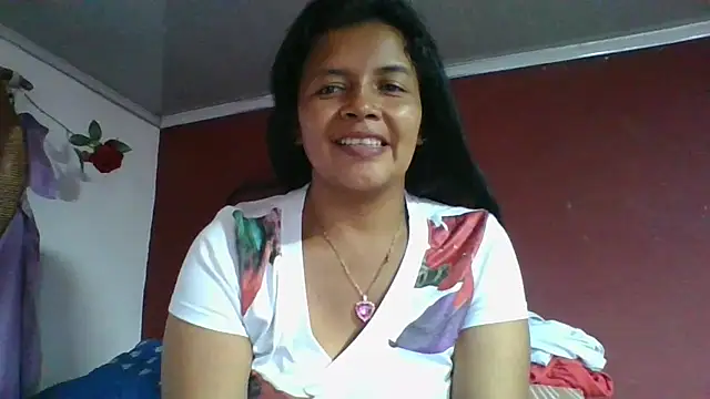 DianaOchoa  online show from April 29, 8:25 pm