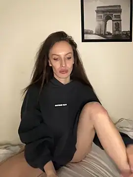 goodgirldevil online show from February 8, 9:50 pm