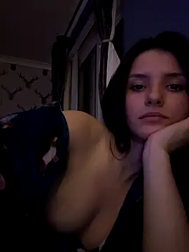 Snapshot of Naughty_CrystalXX chatting on September 17, 12:08 am Naughty CrystalXX online show from September 17, 12:08 am