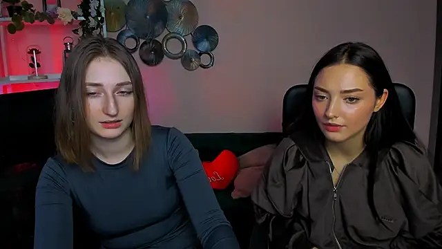 miki-niki online show from March 25, 11:35 am