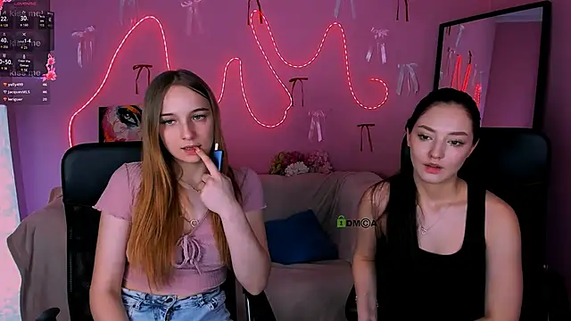 miki-niki online show from March 27, 10:49 am