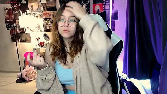 ameliameadd online show from September 18, 7:29 am