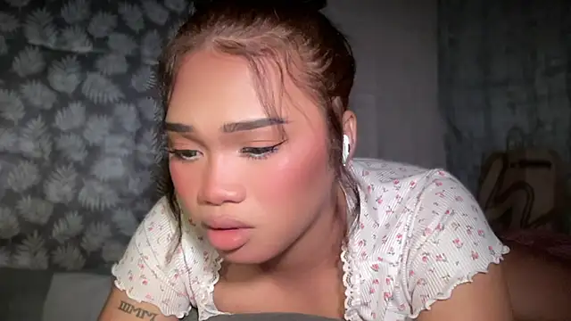 Exotic alyssa69 online show from May 24, 6:40 pm