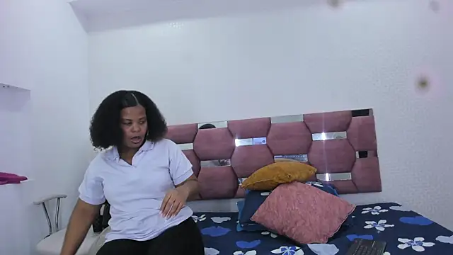 MiiaSmith   online show from December 5, 9:16 pm