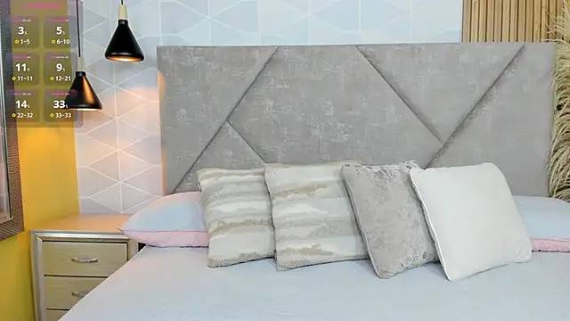 Jade Whisper online show from October 8, 1:43 am