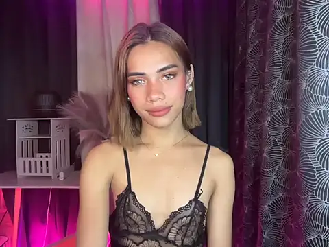 Lovelynikki03 online show from October 22, 4:45 pm