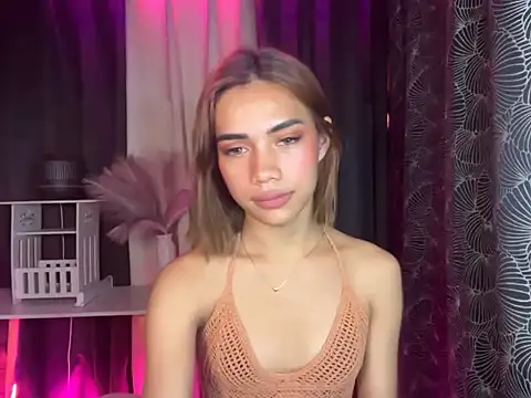 Lovelynikki03 online show from October 20, 7:06 pm