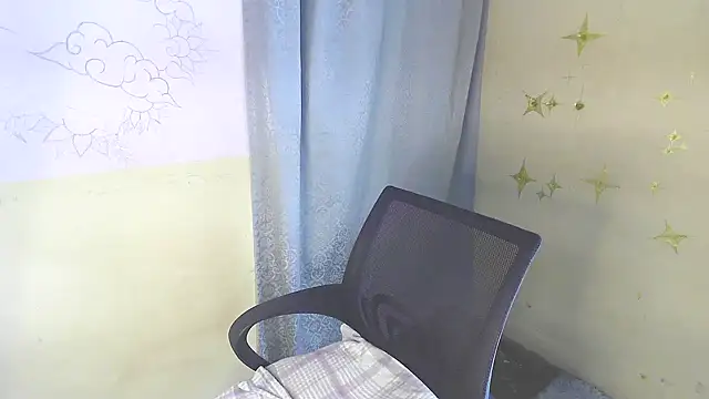 im miauhg online show from October 13, 6:05 am