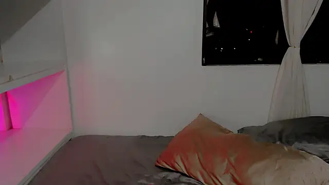 asian hottie20 online show from May 14, 4:57 pm