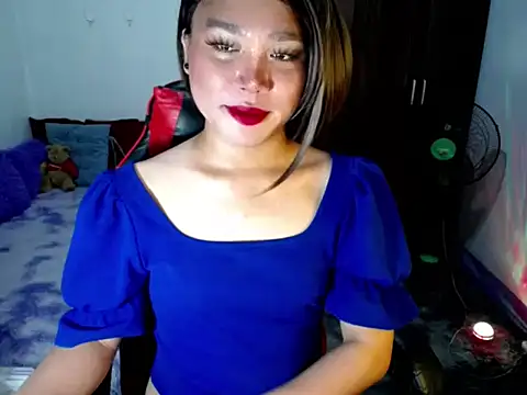 Urassiansweetcummer online show from April 8, 6:48 am