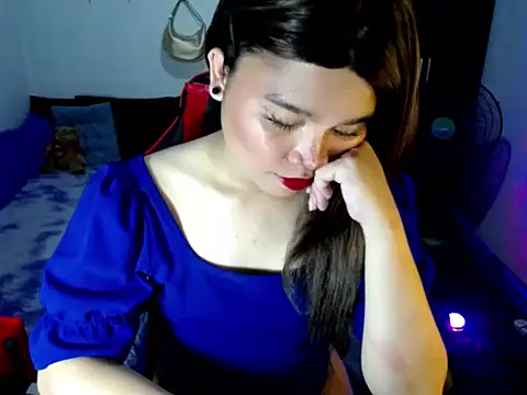 Urassiansweetcummer online show from March 25, 3:34 am