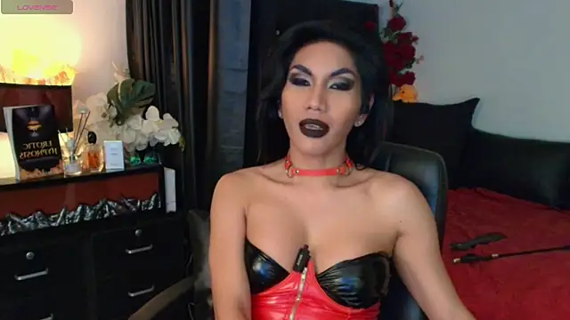 JadeScarlet LoveLace online show from March 4, 4:13 pm