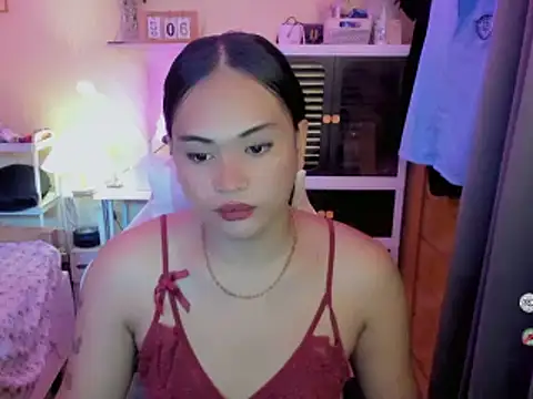 urluscious russel online show from October 7, 7:35 am