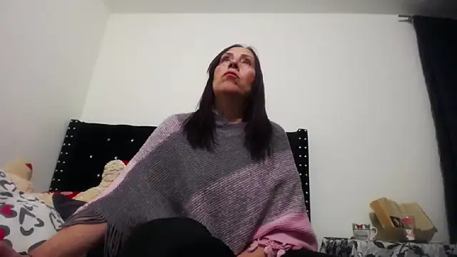 Chantalvedette online show from May 12, 3:26 am