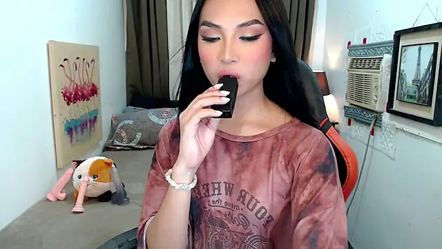 Goddess Isabel online show from October 8, 8:02 pm