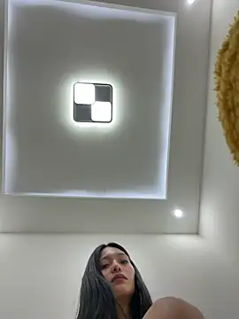 AlexandraYsabella online show from May 5, 7:33 am