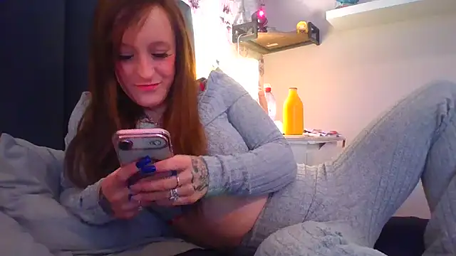 LucyRoseMae online show from May 16, 2:27 pm