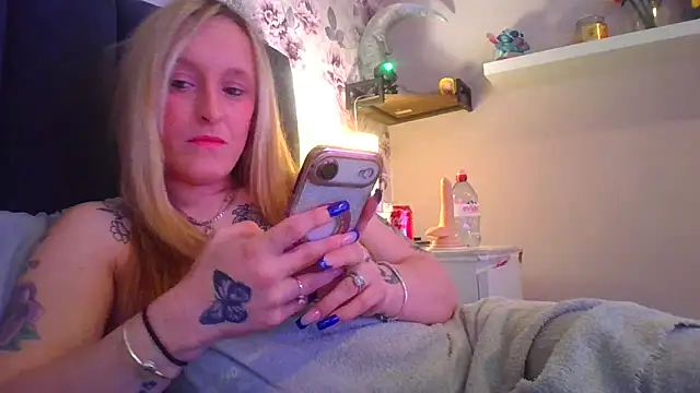 LucyRoseMae online show from May 12, 5:41 pm