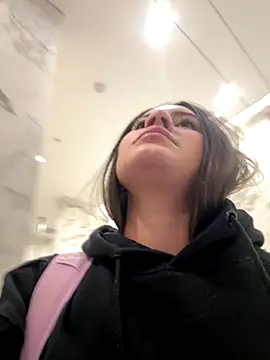 Isabella21  online show from October 9, 12:15 am