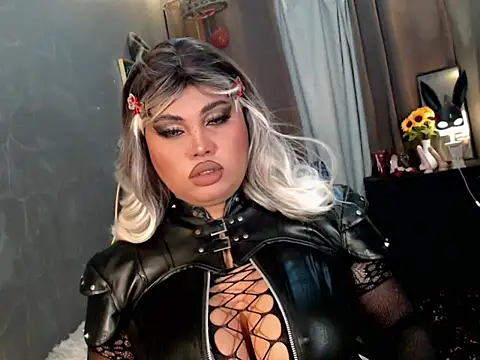 KitSmithCumerr online show from May 22, 2:48 pm