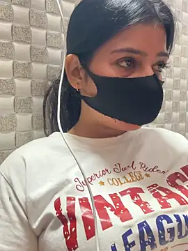 Hot Jaanvi  online show from May 22, 4:32 am