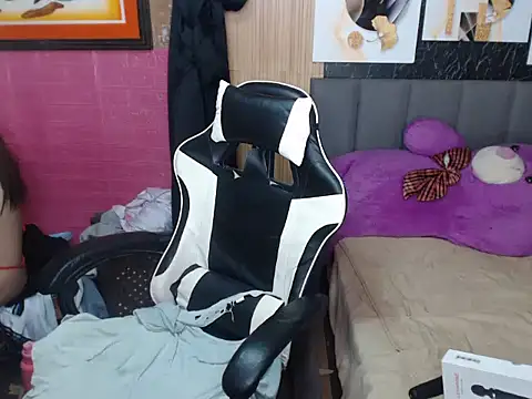 Raffa ella69 online show from May 8, 1:58 pm